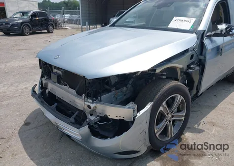 2016 Mercedes-Benz Glc 300 4Matic from USA, damaged, VIN WDC0G4KB8GF078741